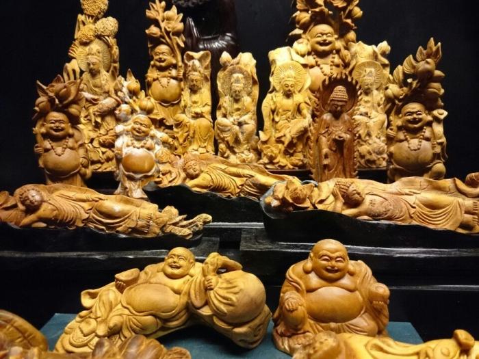 Gỗ hoàng đàn dùng trong điêu khắc tượng phật